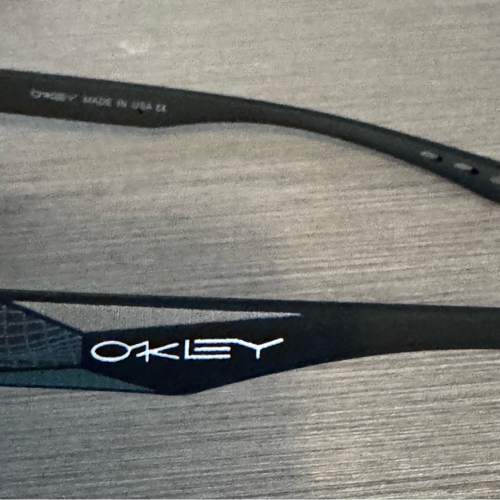 Oakley 69097  C6 65-16-140 Black with green combine with Blue Polarized Sunglas - Picture 6 of 6